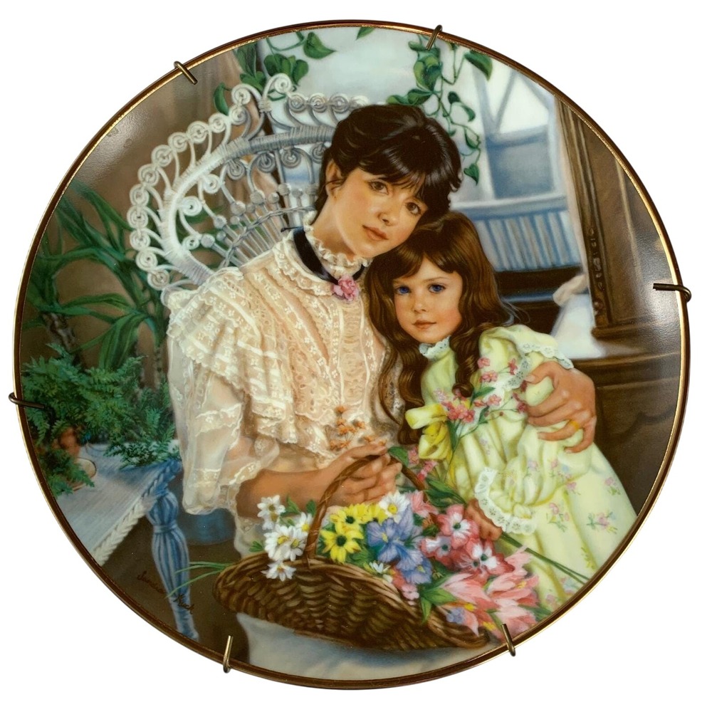 Reco Collection Sandra Kuck A Cherished Time Mothers Day 1987 Plate 540CT 9.25in